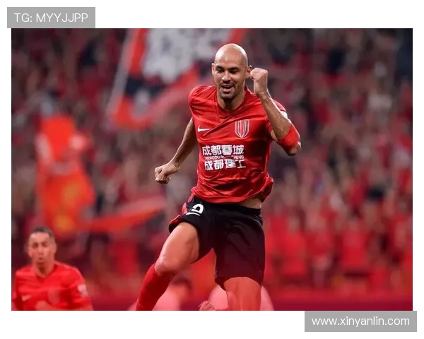 费利佩三年后再戴帽 创中超历史双纪录